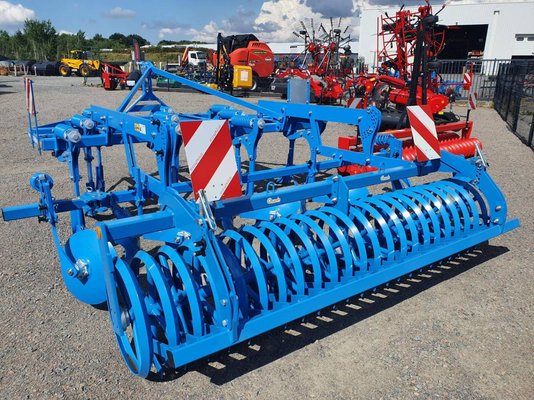 Déchaumeur à dents Lemken KARAT 9/300U