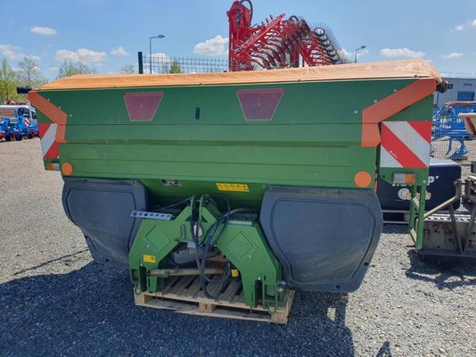 Distributeur d'engrais Amazone ZA-M Profis 3001