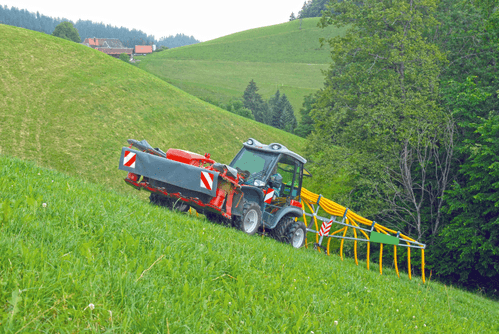 Entretien - Equipement entretien - Tracteur de pente porte outils TERRATRAC TT 