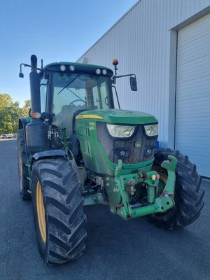 Tracteur agricole John Deere 6120M