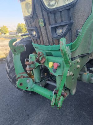 Tracteur agricole John Deere 6120M
