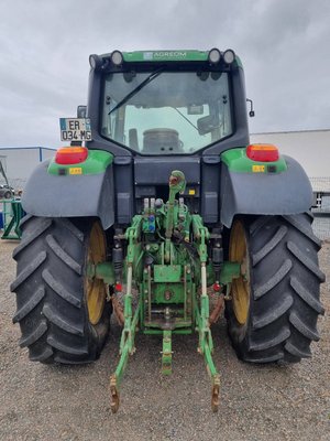 Tracteur agricole John Deere 6120M