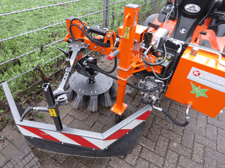 Autre - Divers Motoculture - Brosse de désherbage pour tracteurs et tondeuses frontales UB 6080 M-H