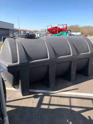 Abreuvement - Cuves - Tonne A Eau 5000 L Noire - Densite 1