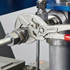 Equipement d'atelier - Outillages à main - PINCE CLE 250MM KNIPEX /vrac