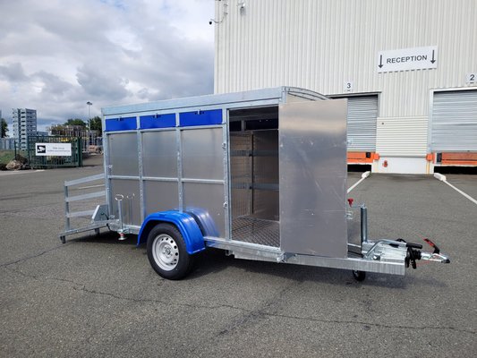 Transport - Remorque bagagère et pros - Remorque bagagère Lider Bétaillère 2 essieux - Freinage inertie - 250 x 125 x 155 - PTAC 1350 kg