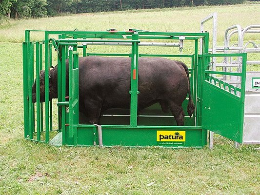 Elevage - Accessoires tubulaires - Cage de contention A 5000 , galvanisée à chaud