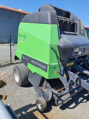 Presse à balles rondes - Varimaster 590