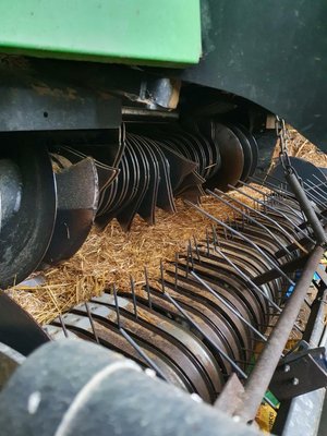 Presse à balles rondes Deutz-Fahr Varimaster 590