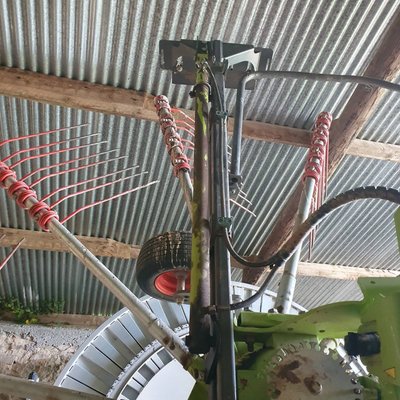 Andaineur Claas Liner 1600