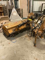 Broyeur d'accotement Berti TA/P 180 - 1